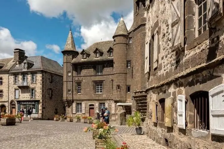 energy-2 Village de Salers